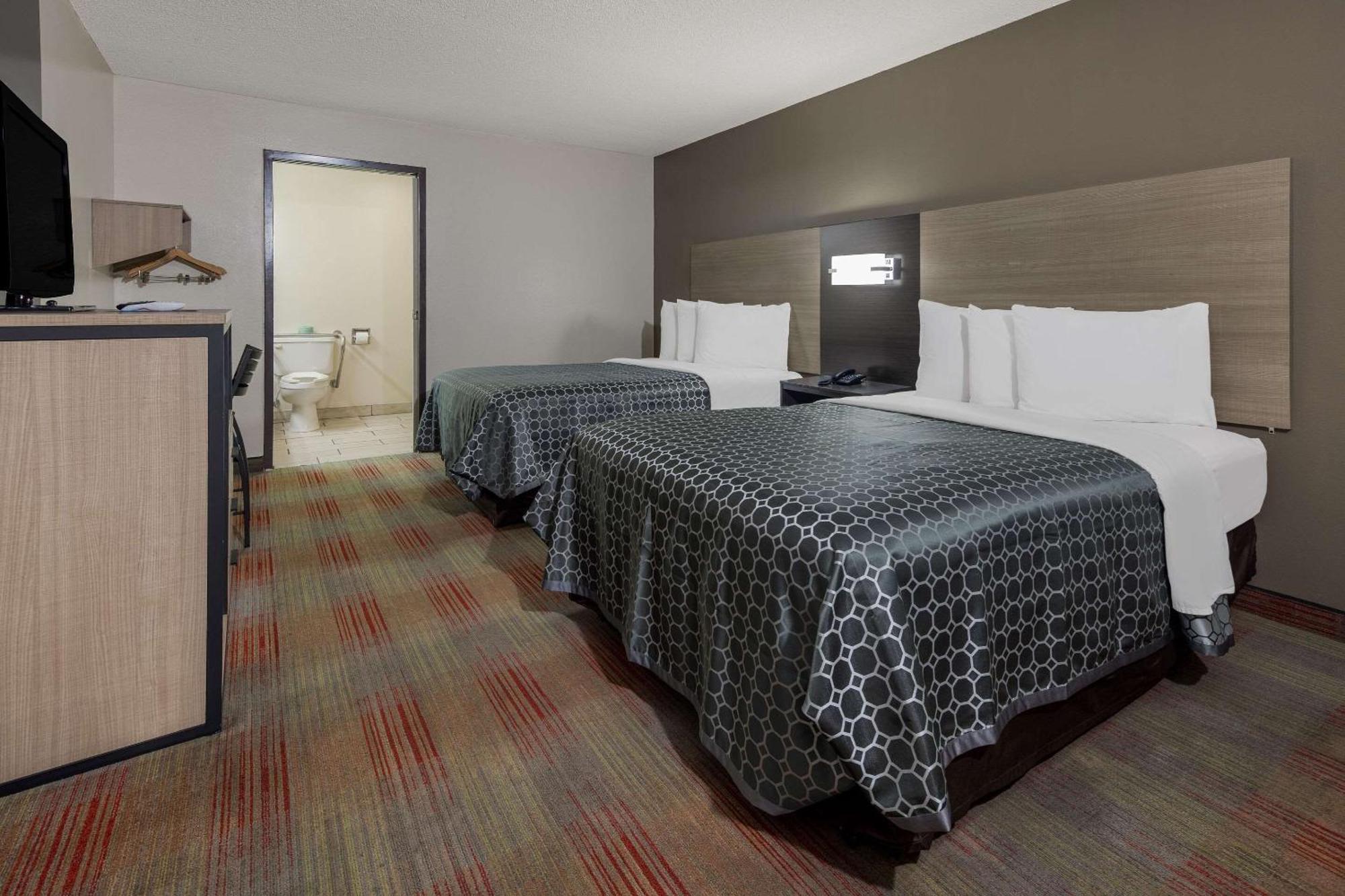 Rodeway Inn Elkton Bagian luar foto