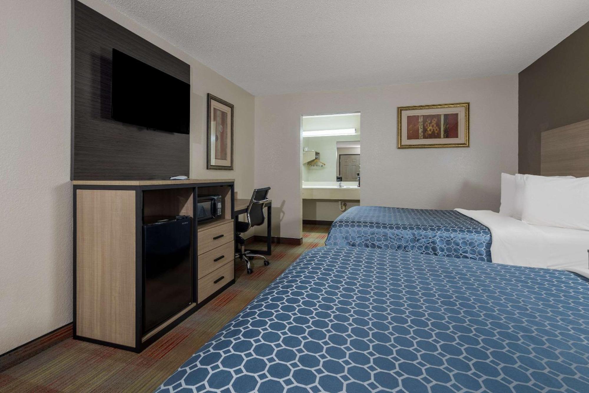 Rodeway Inn Elkton Bagian luar foto