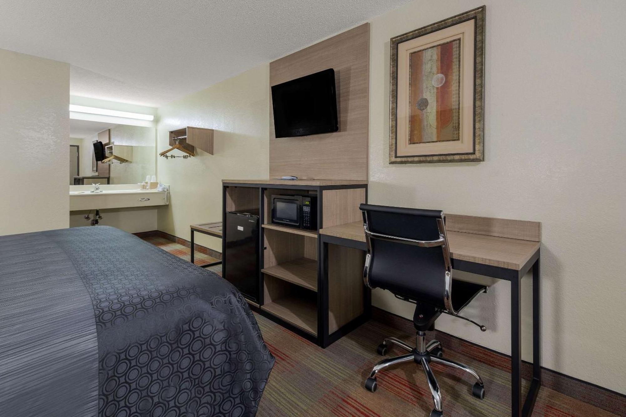 Rodeway Inn Elkton Bagian luar foto