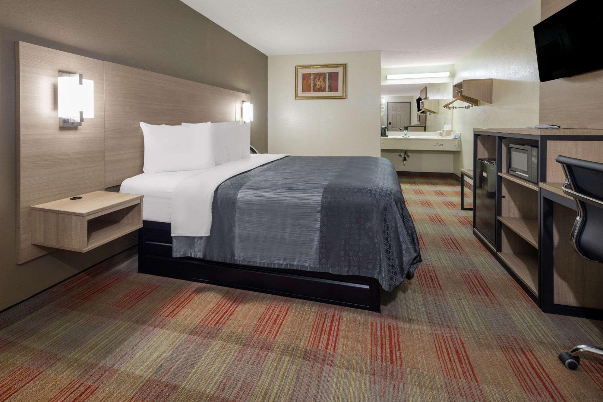 Rodeway Inn Elkton Bagian luar foto