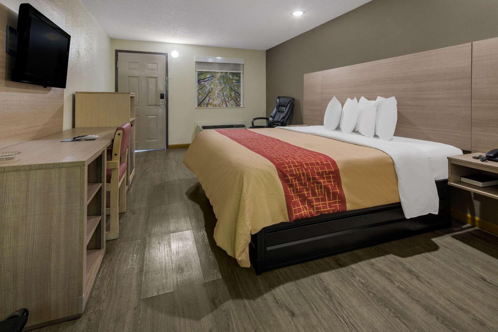 Rodeway Inn Elkton Bagian luar foto