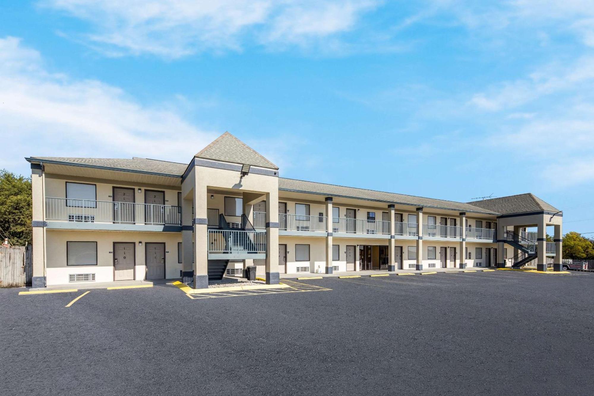 Rodeway Inn Elkton Bagian luar foto